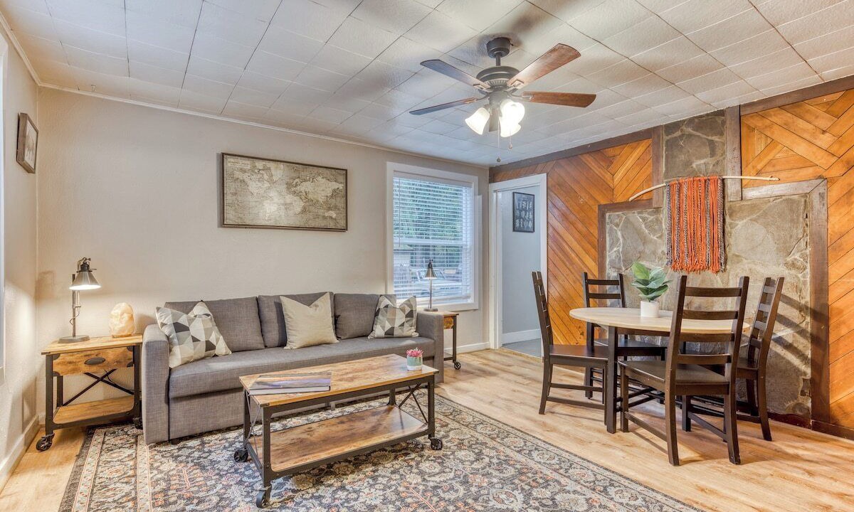 Photo of Livingroom in Mount Hood Village