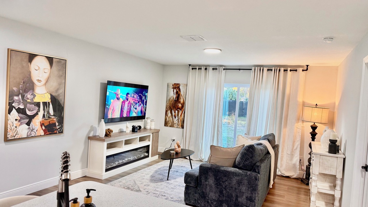 Photo of Livingroom in Fellowship