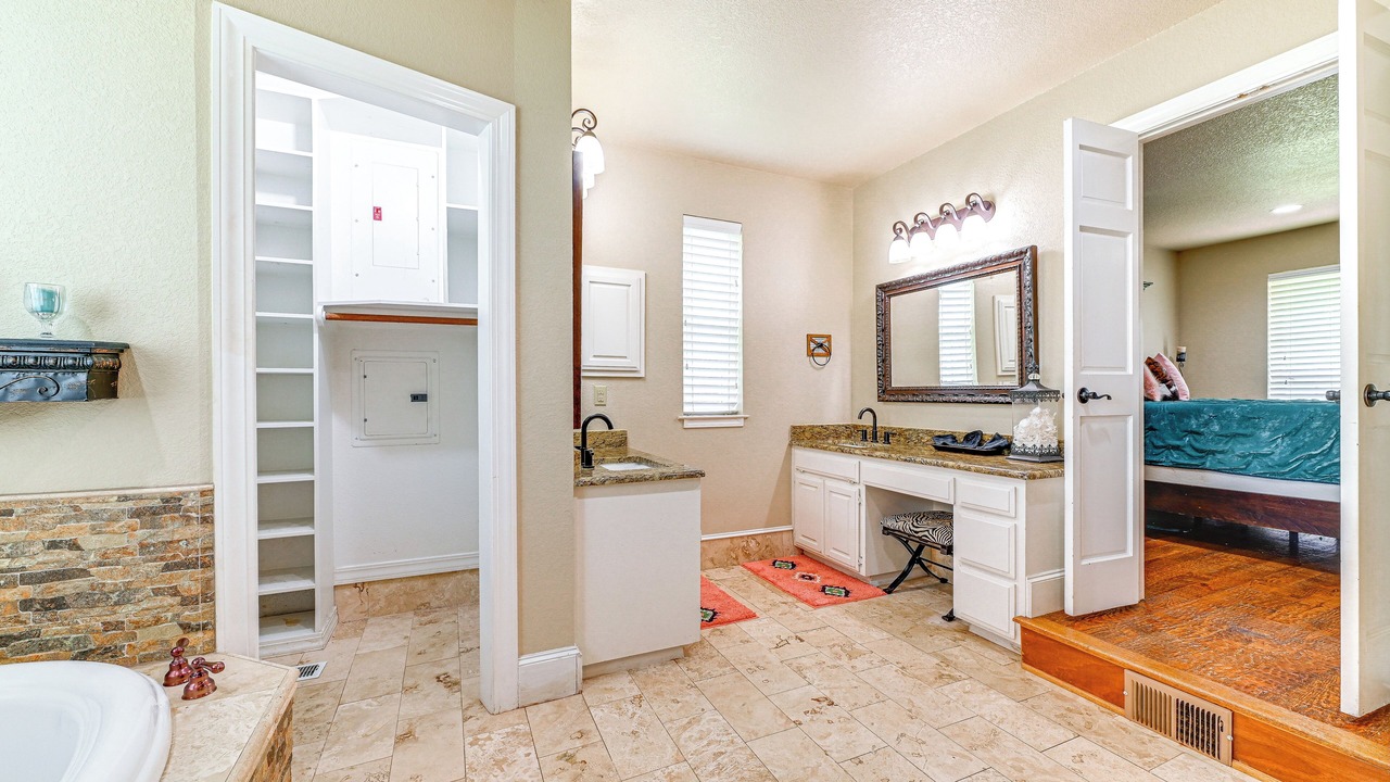 Photo of Bathroom in Denison