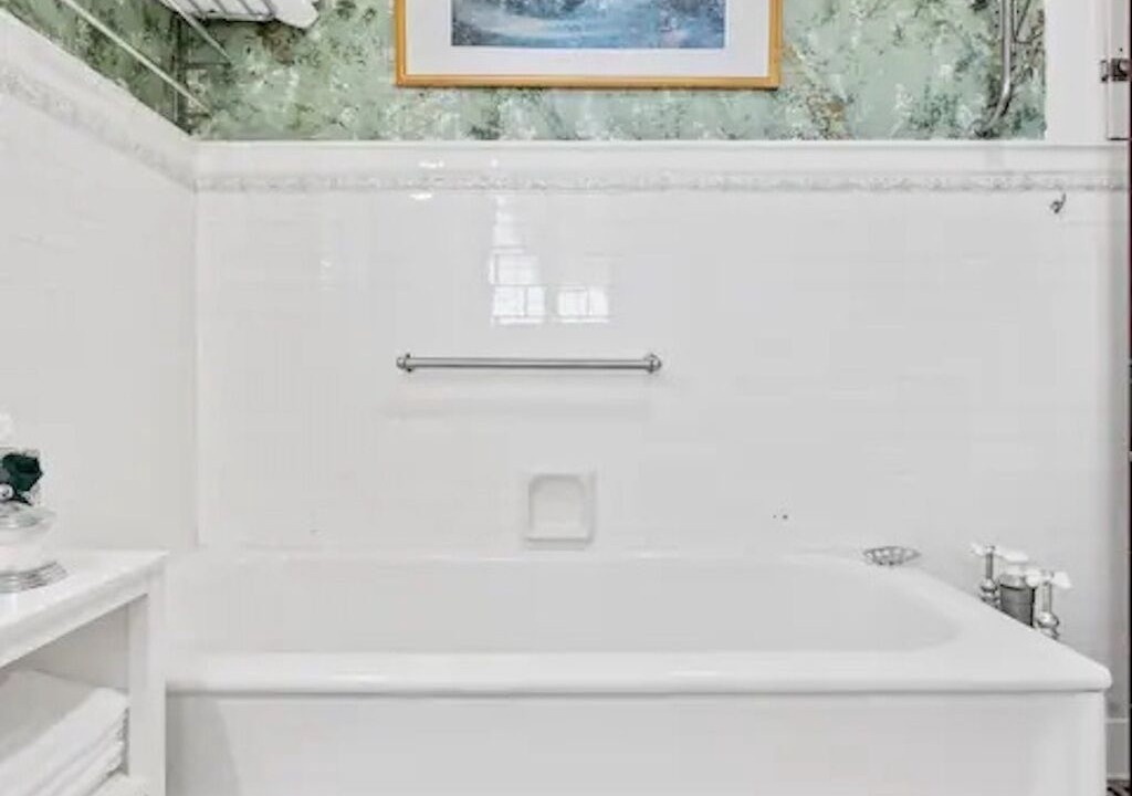 Photo of Bathroom in North University