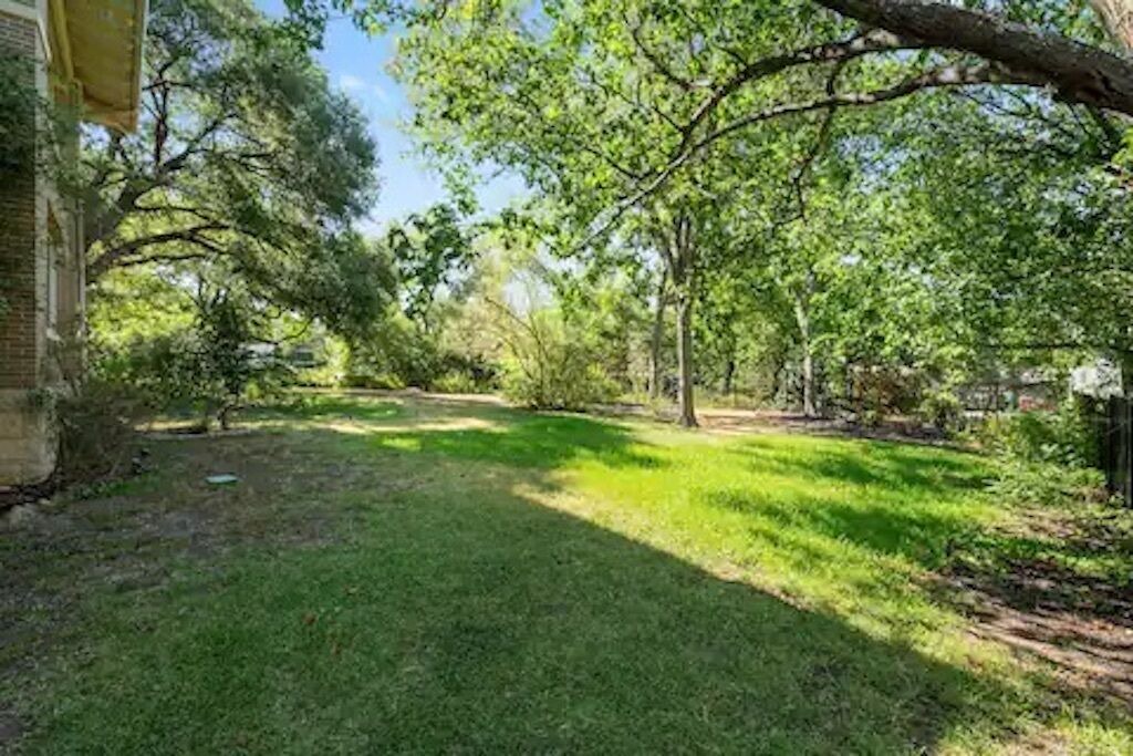 Photo of Outdoor in North University