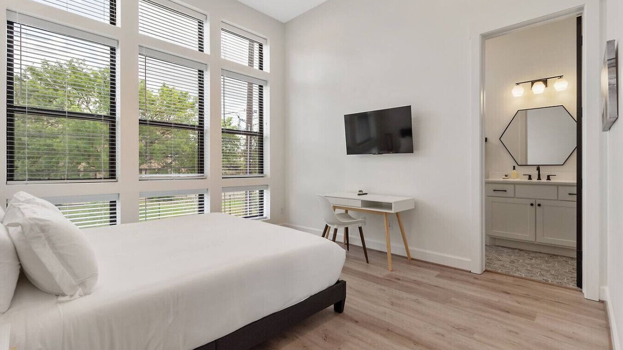 Photo of Bedroom in Montrose