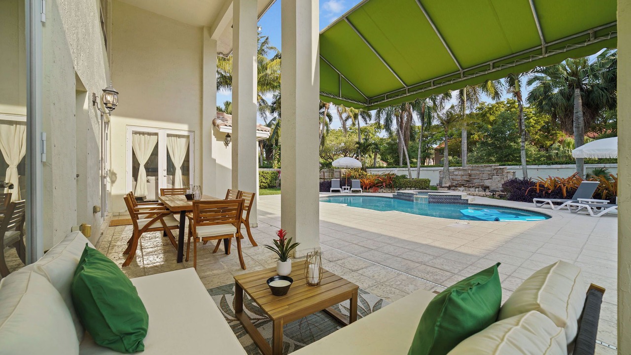 Photo of Outdoor in The Hammocks