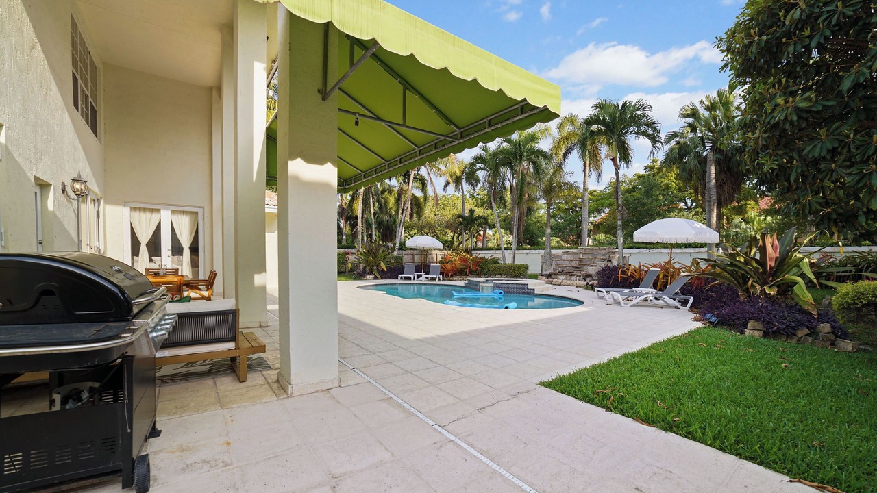 Photo of Patio Balcony in The Hammocks
