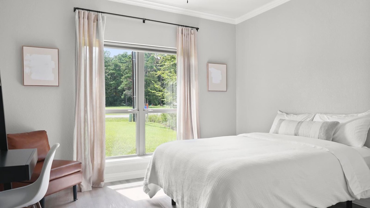 Photo of Bedroom in Flint