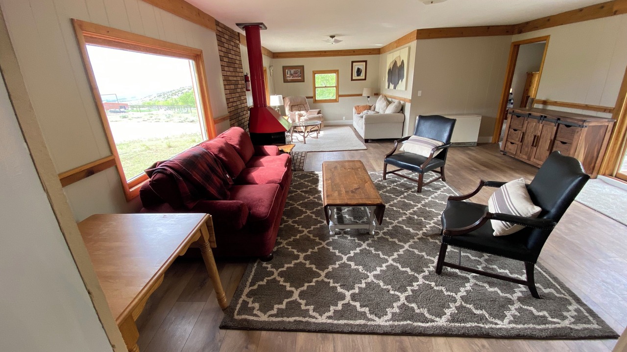 Photo of Livingroom in Ryan Park
