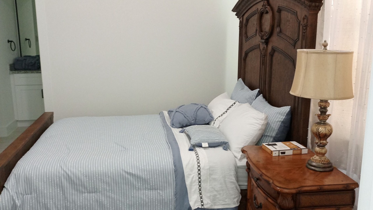 Photo of Bedroom in Westchase