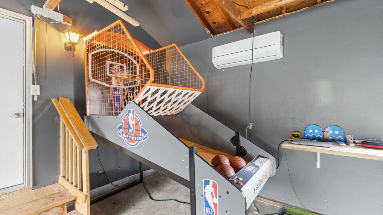 Photo of Others in Hilton