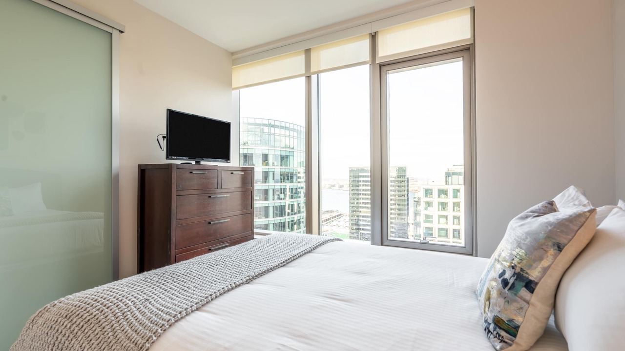 Photo of Bedroom in Seaport District