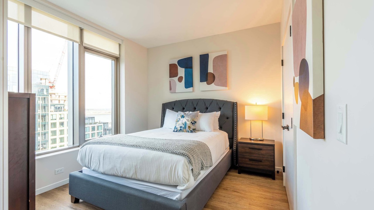 Photo of Bedroom in Seaport District