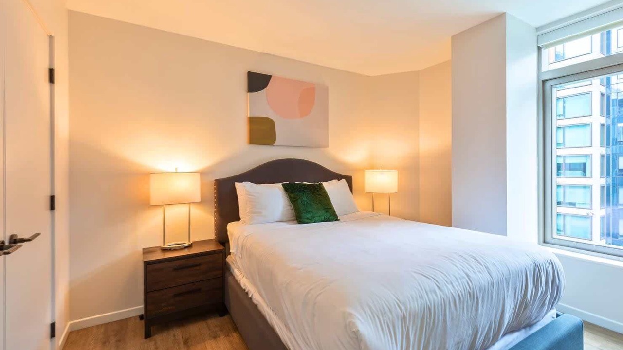 Photo of Bedroom in Seaport District