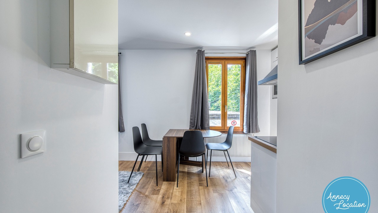 Photo of Others in Bredannaz