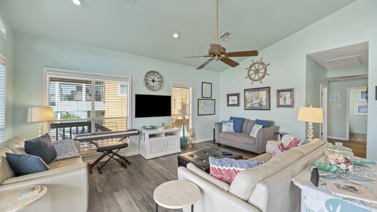 Photo of Livingroom in Rockport