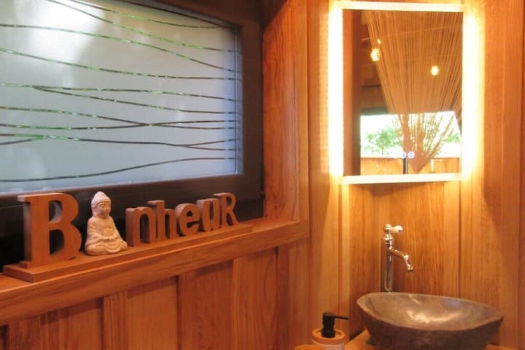 Photo of Bathroom in Saint-Maigrin