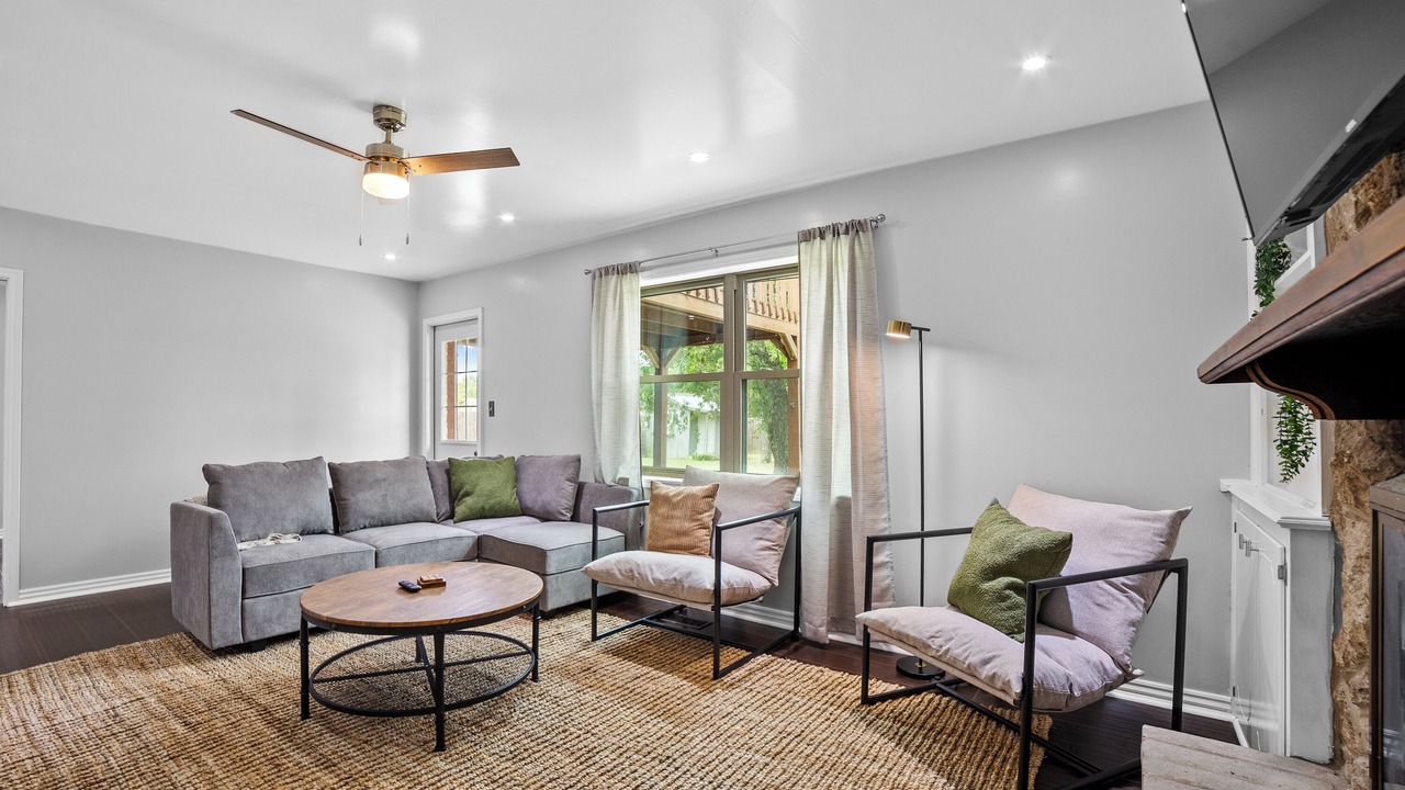 Photo of Livingroom in South Tulsa