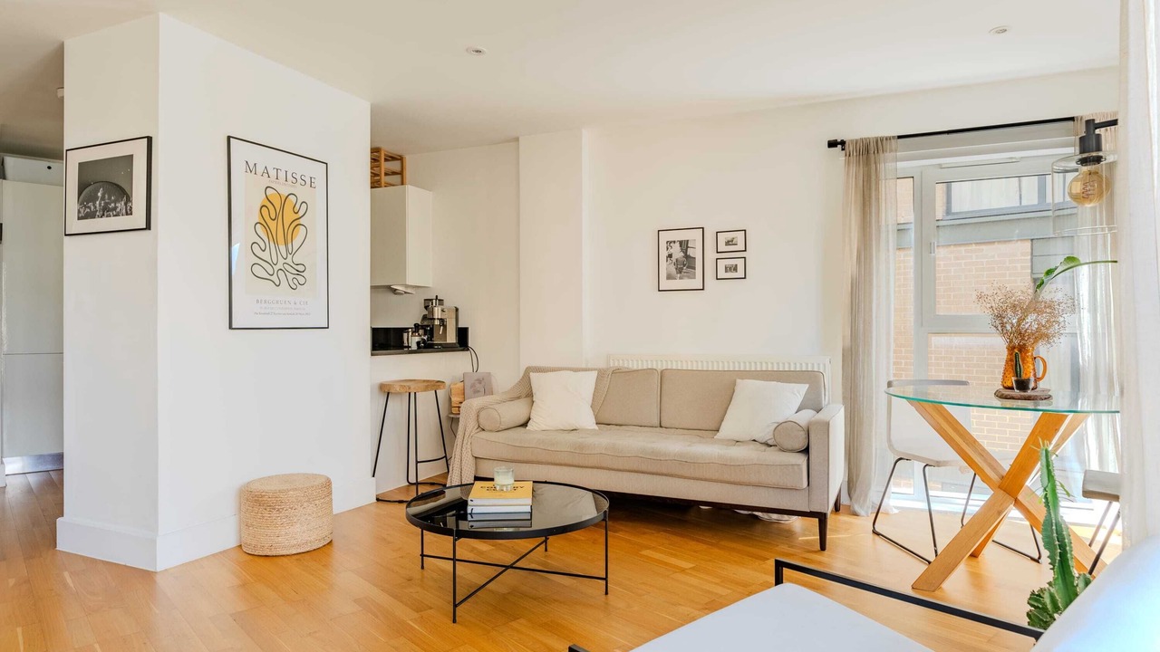 Photo of Livingroom in Thornton