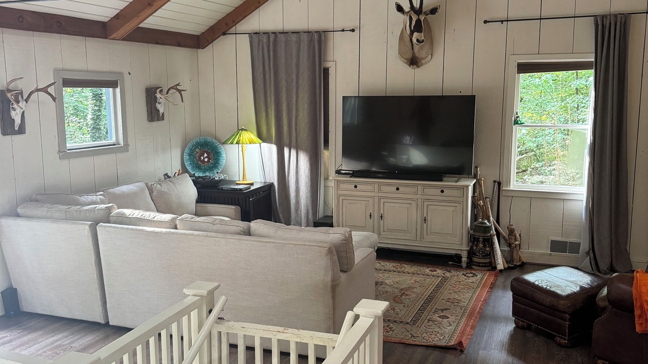 Photo of Livingroom in Mountain Park