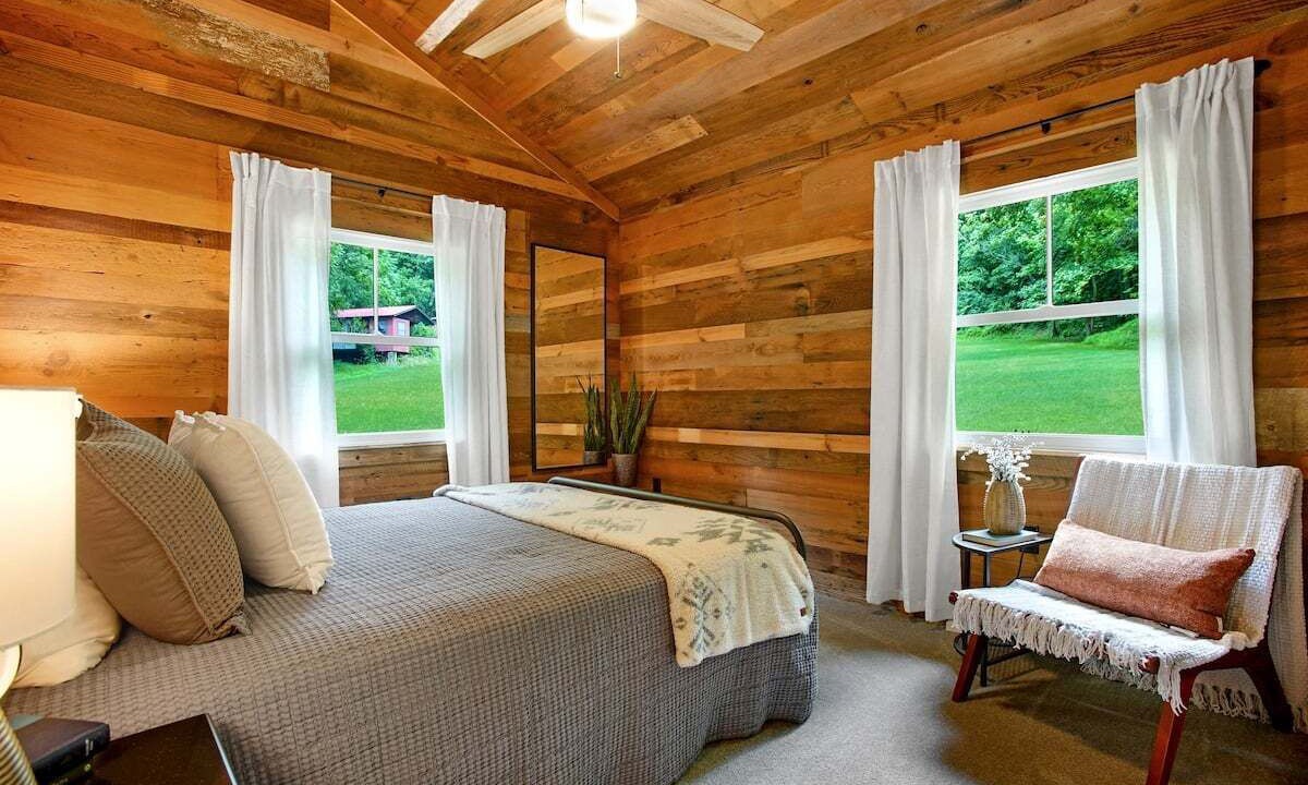 Photo of Bedroom in Sinking Spring