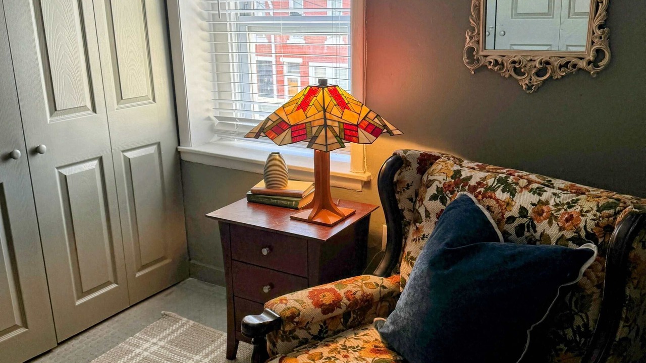 Photo of Livingroom in Roxborough-Manayunk