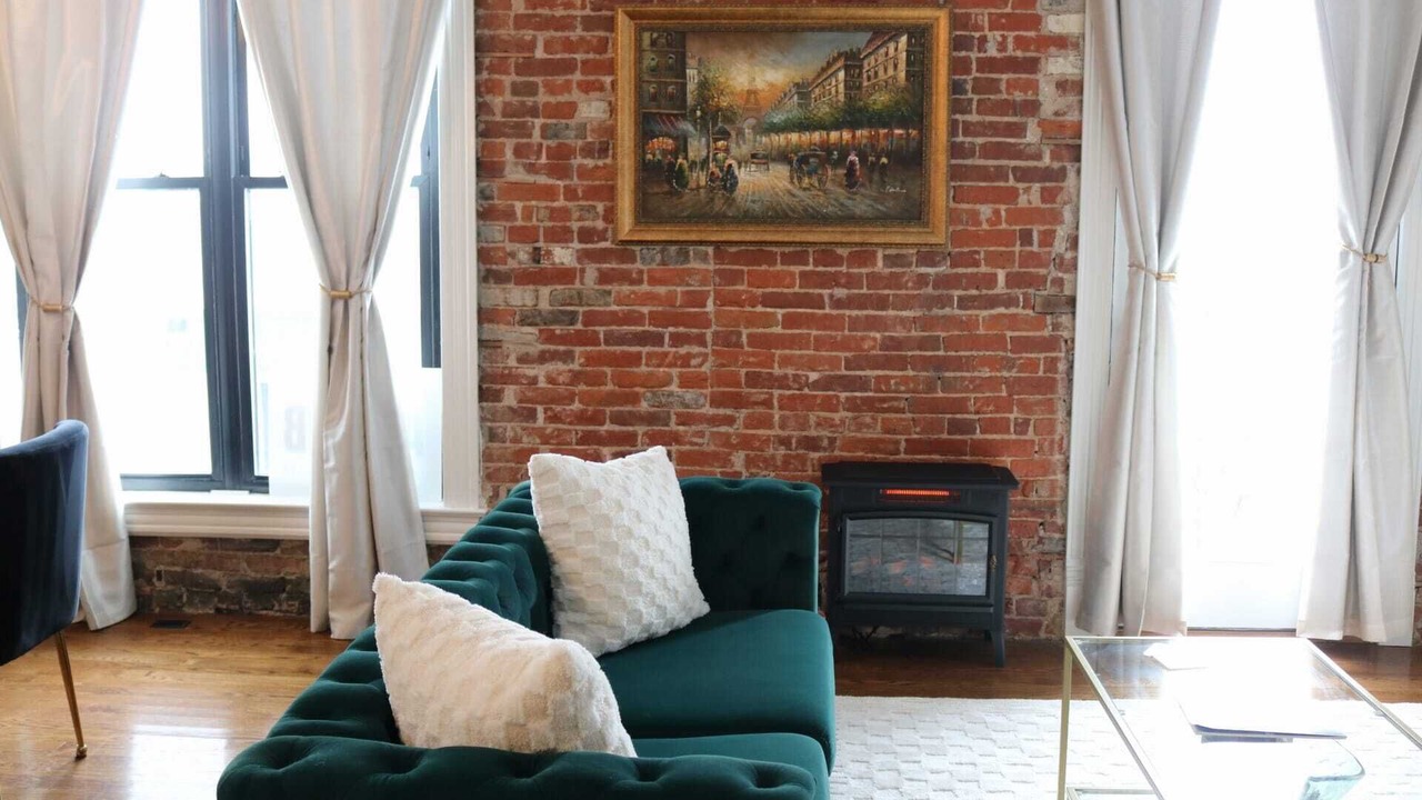 Photo of Livingroom in Metropolis