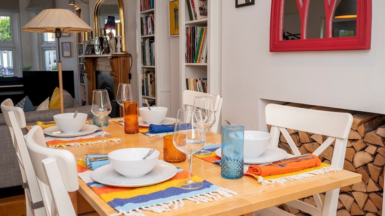 Photo of Others in Lee