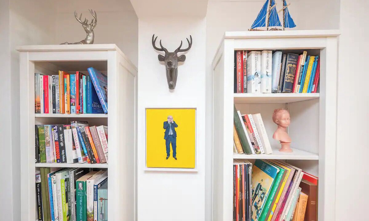 Photo of Others in Lee