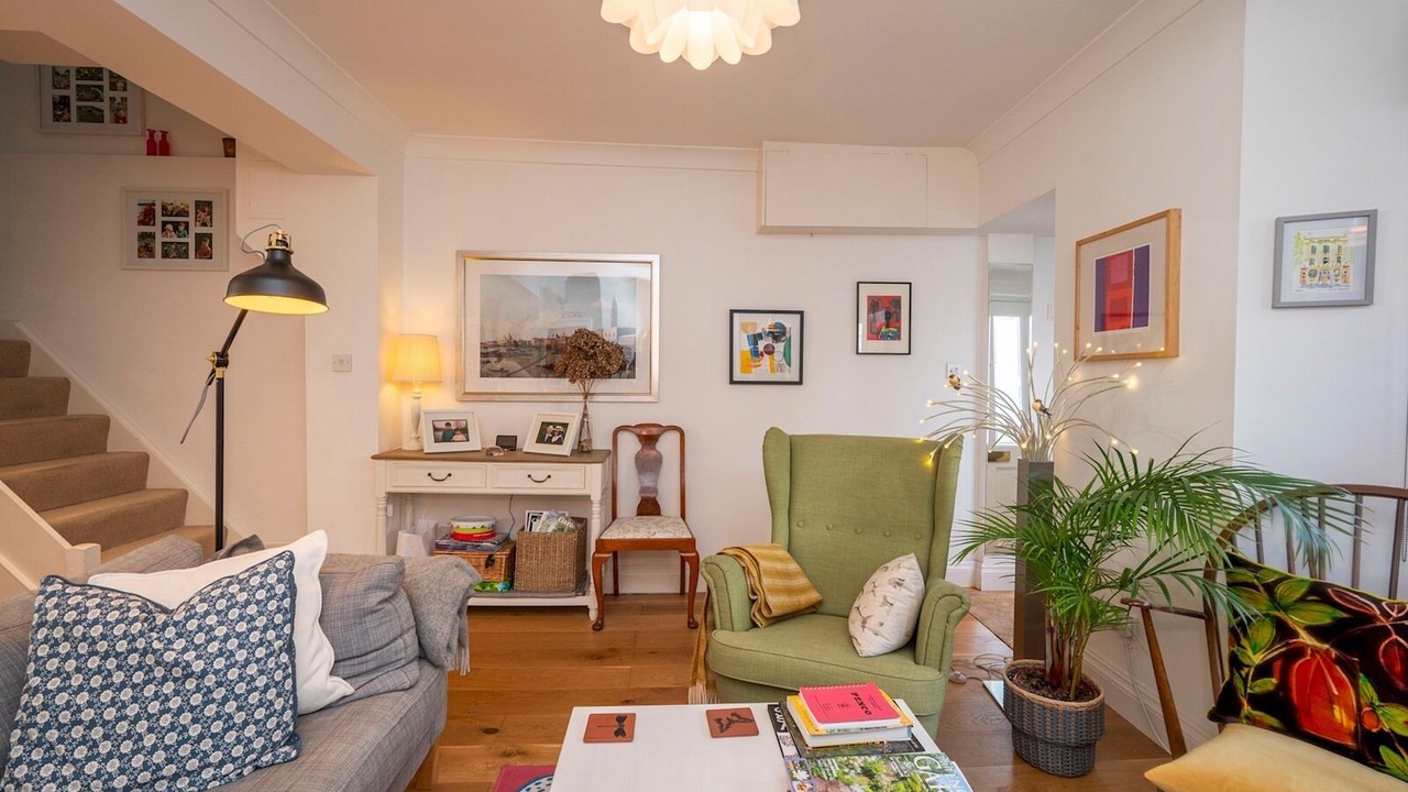 Photo of Livingroom in Lee