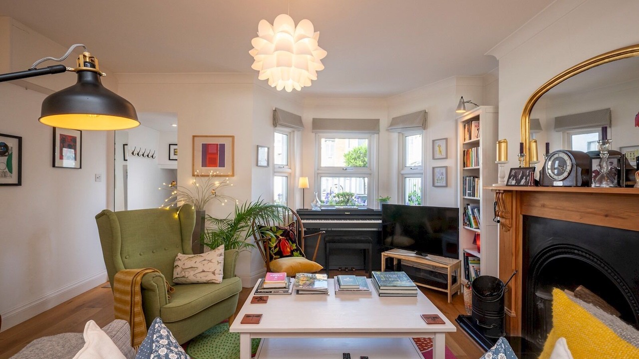 Photo of Livingroom in Lee