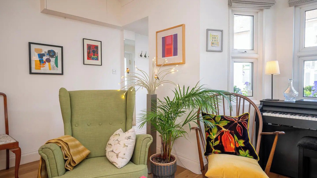 Photo of Others in Lee