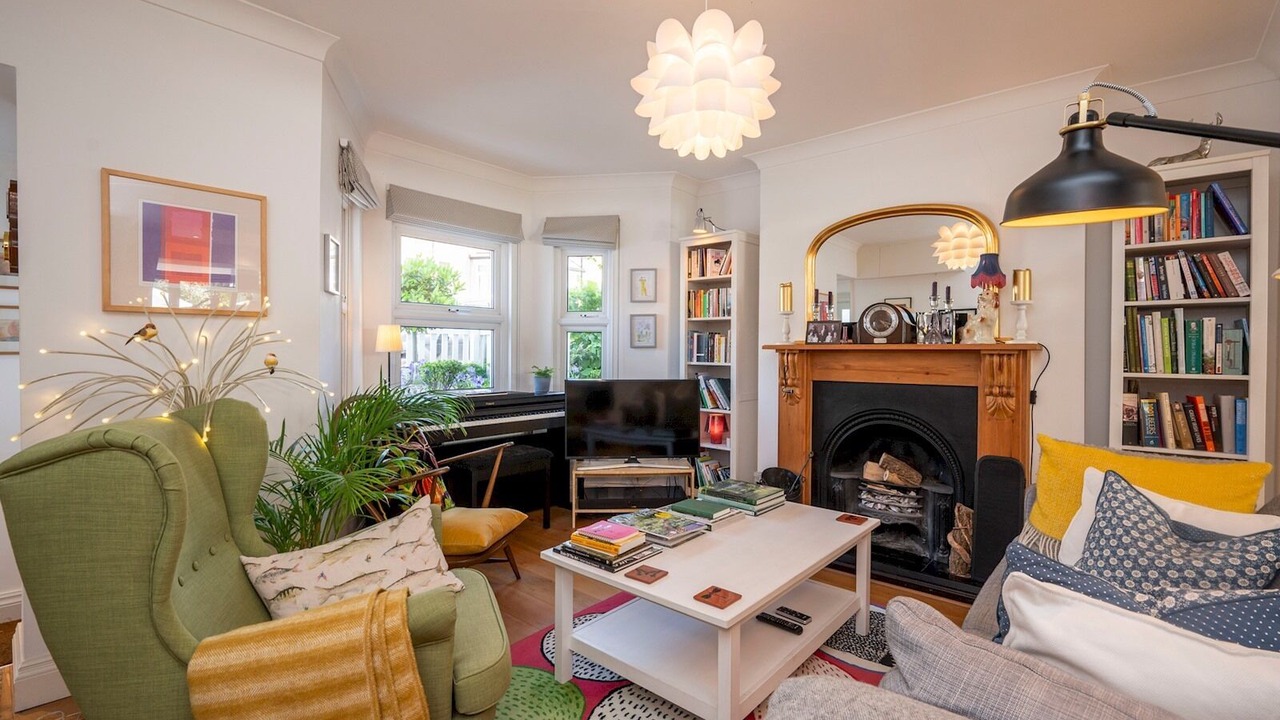 Photo of Livingroom in Lee