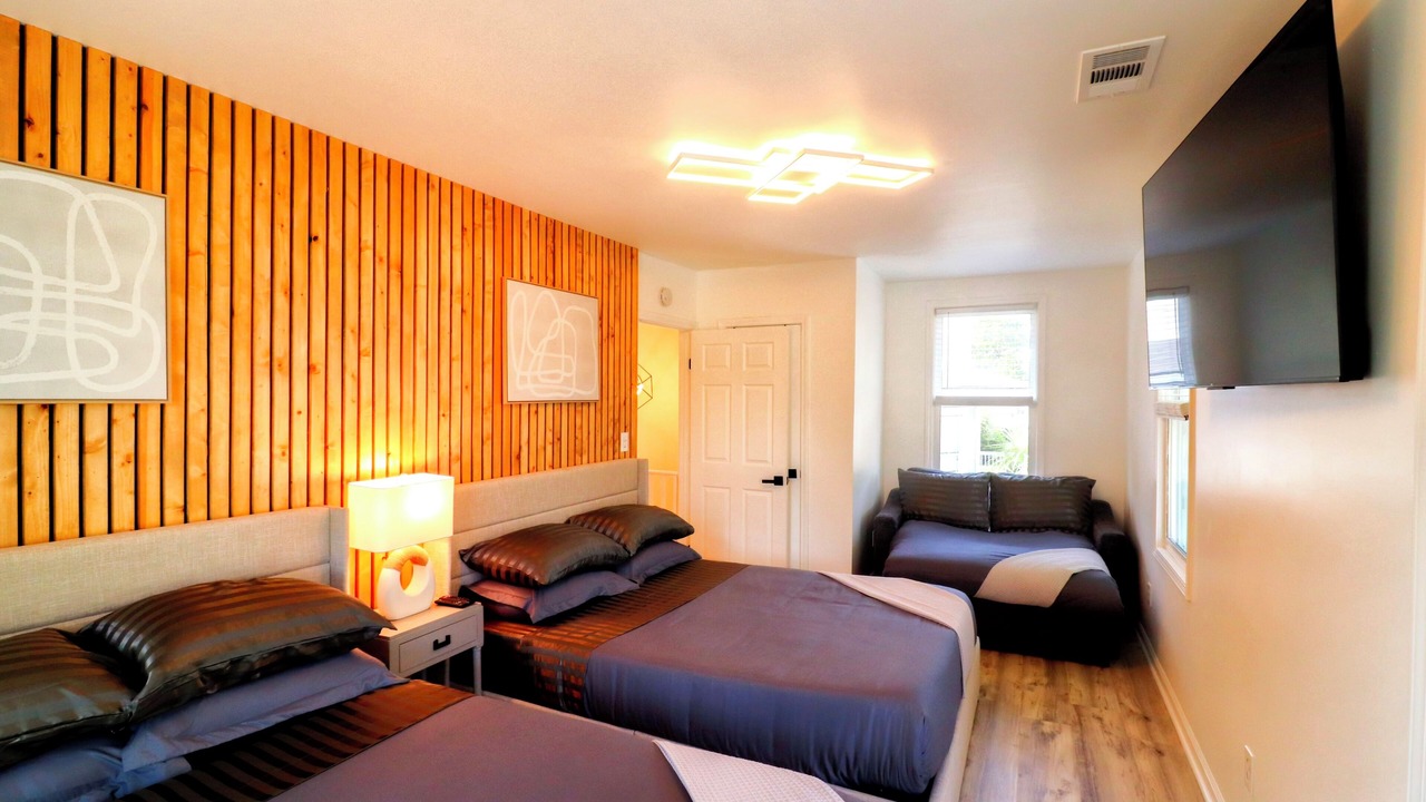 Photo of Bedroom in Midtown