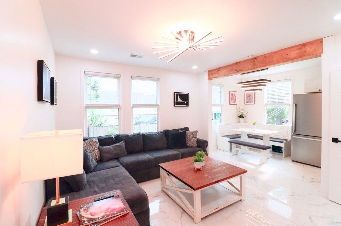 Photo of Livingroom in Midtown