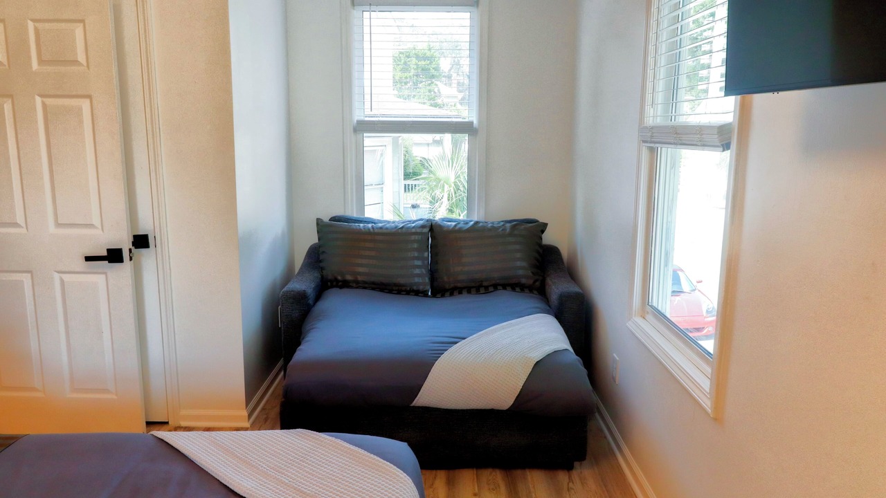 Photo of Bedroom in Midtown