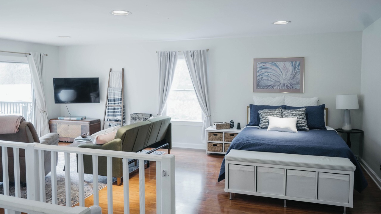 Photo of Bedroom in Indian Hills