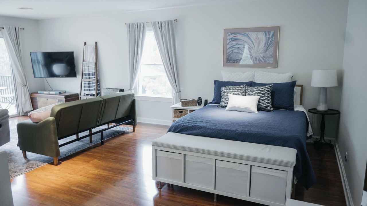 Photo of Bedroom in Indian Hills