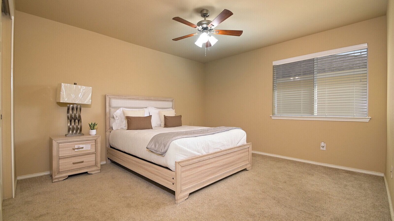 Photo of Bedroom in Far North Central