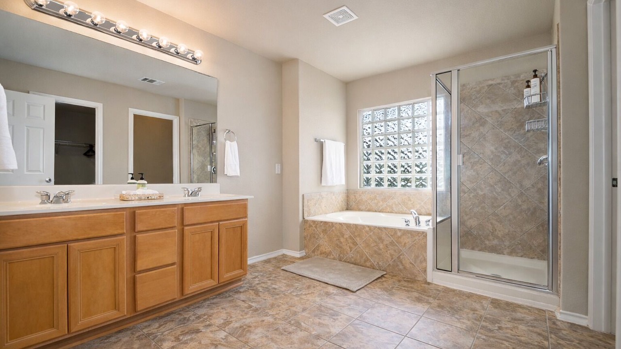 Photo of Bathroom in Far North Central