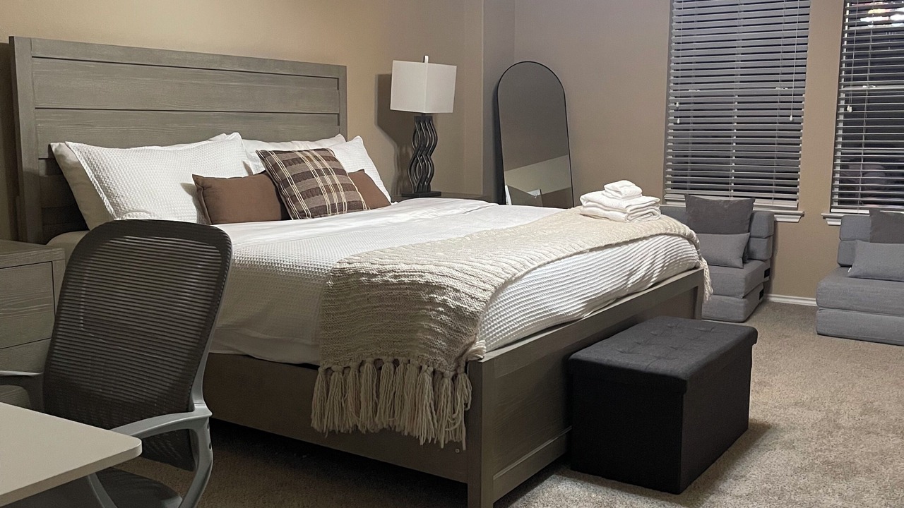 Photo of Bedroom in Far North Central