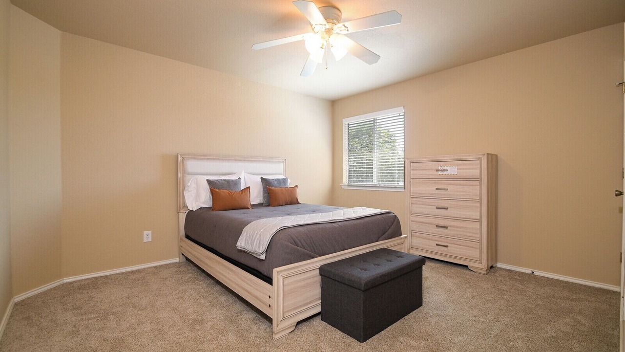 Photo of Bedroom in Far North Central