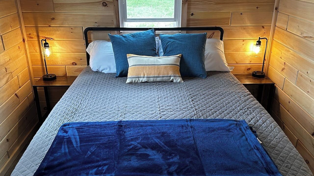 Photo of Bedroom in Lake