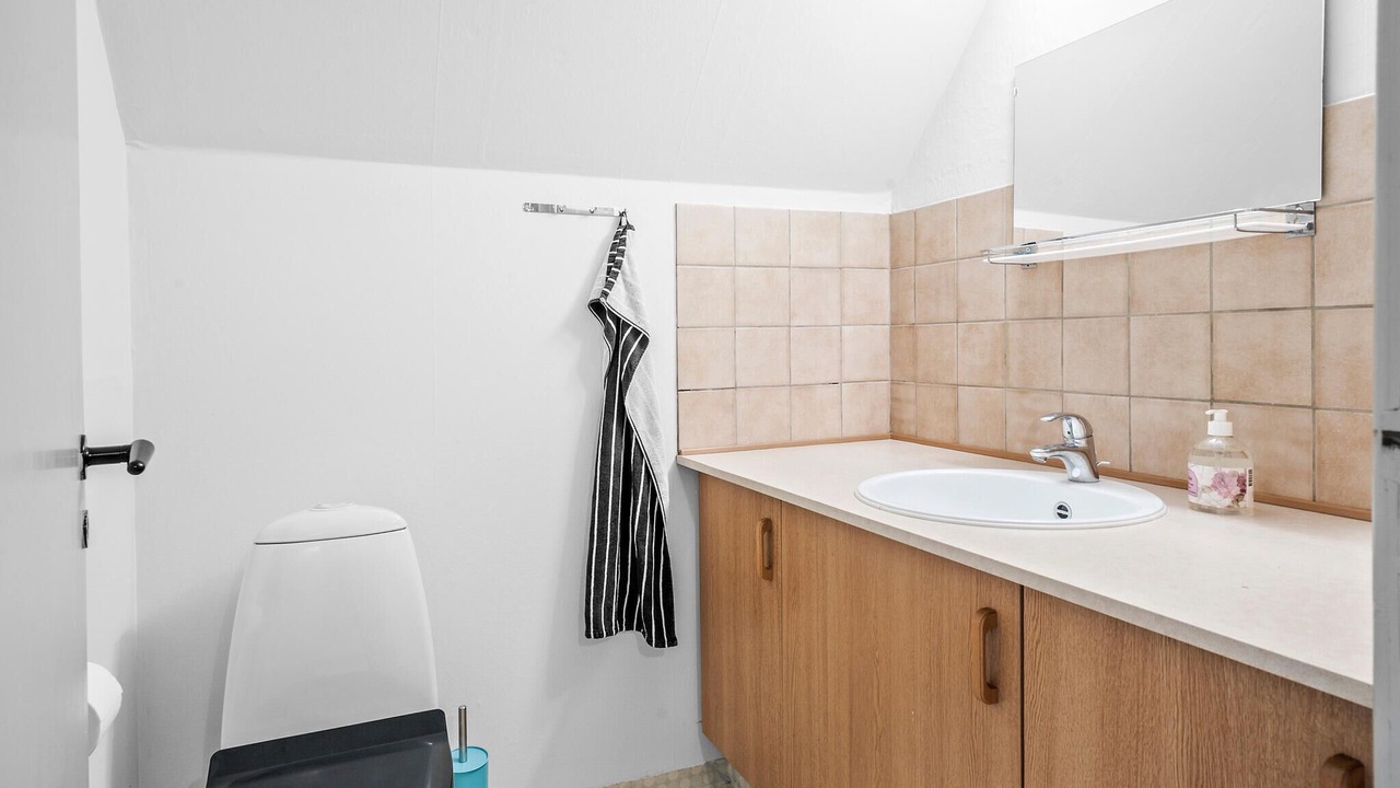 Photo of Bathroom in Vemb