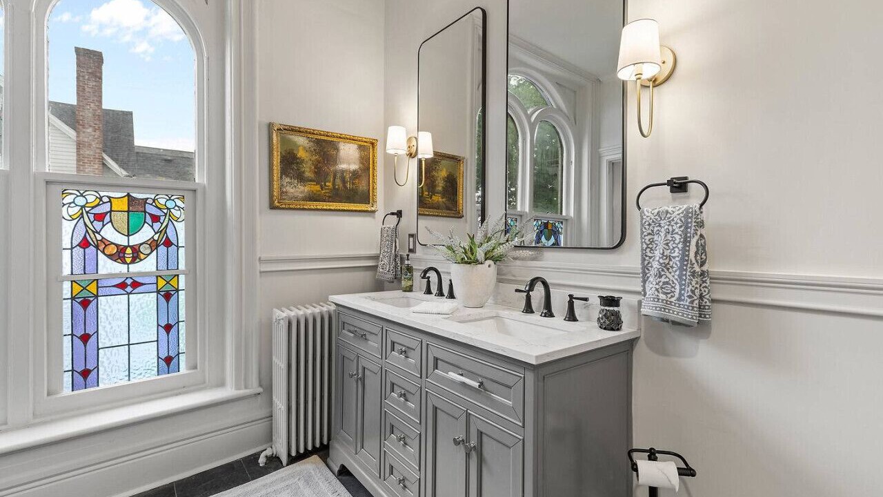 Photo of Bathroom in Le Roy