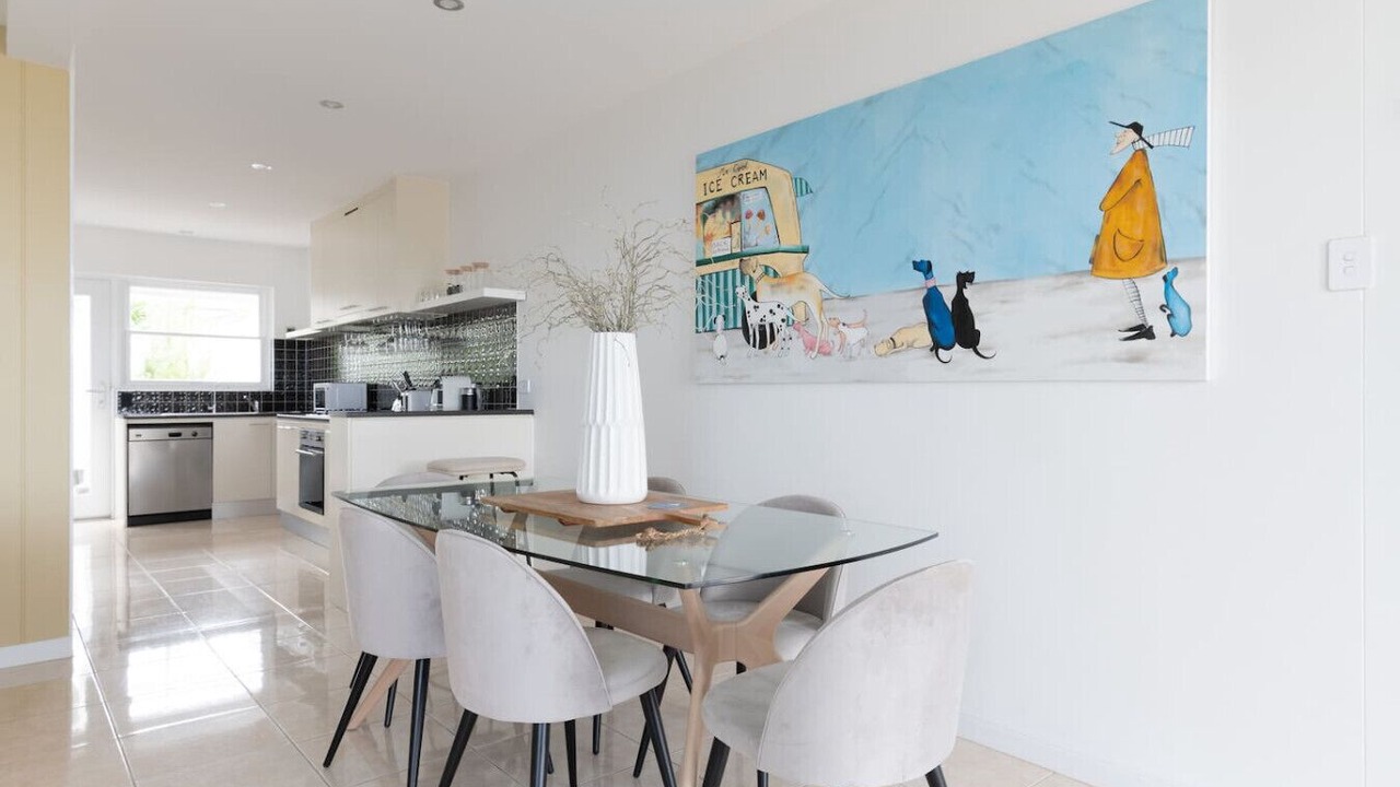 Photo of Others in West Beach