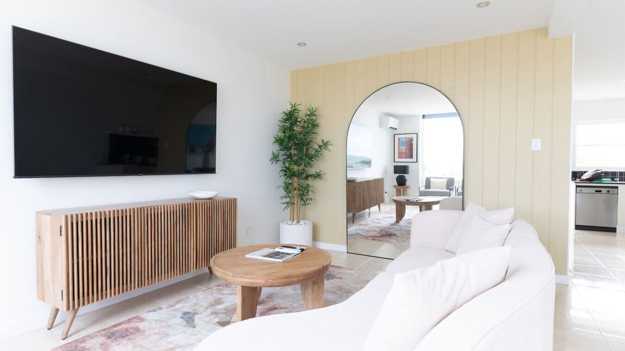 Photo of Livingroom in West Beach