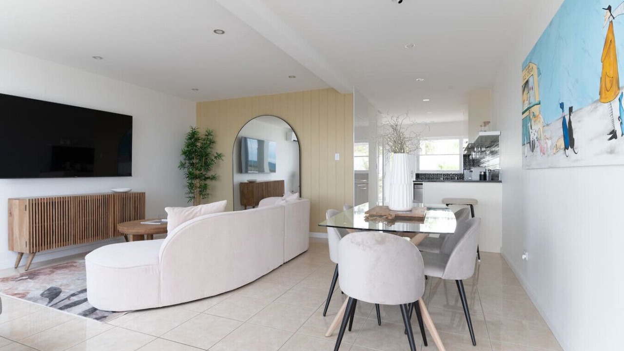 Photo of Livingroom in West Beach