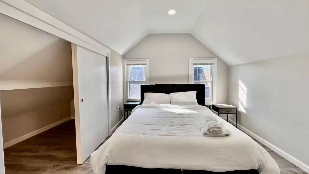 Photo of Bedroom in Beaver Hills