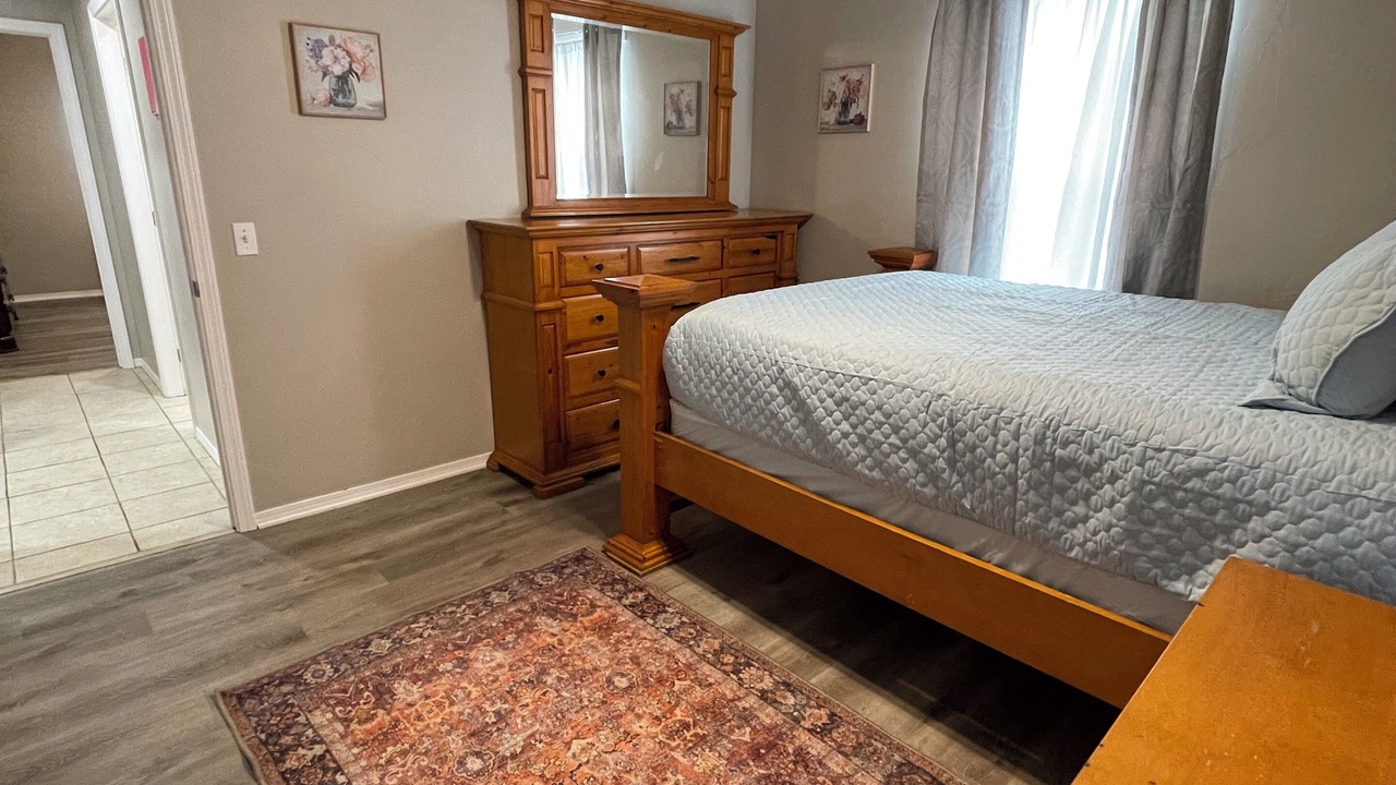 Photo of Bedroom in Ada