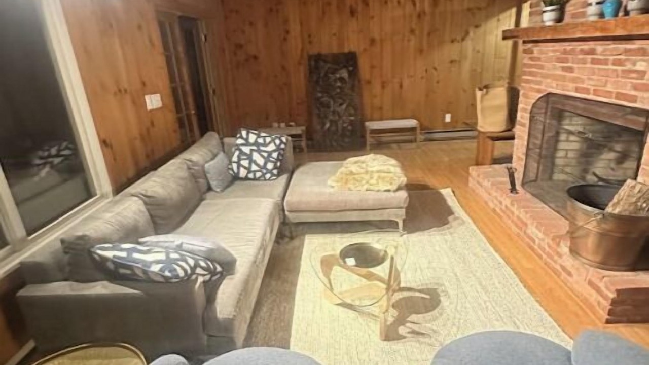 Photo of Livingroom in Sherwood Forest