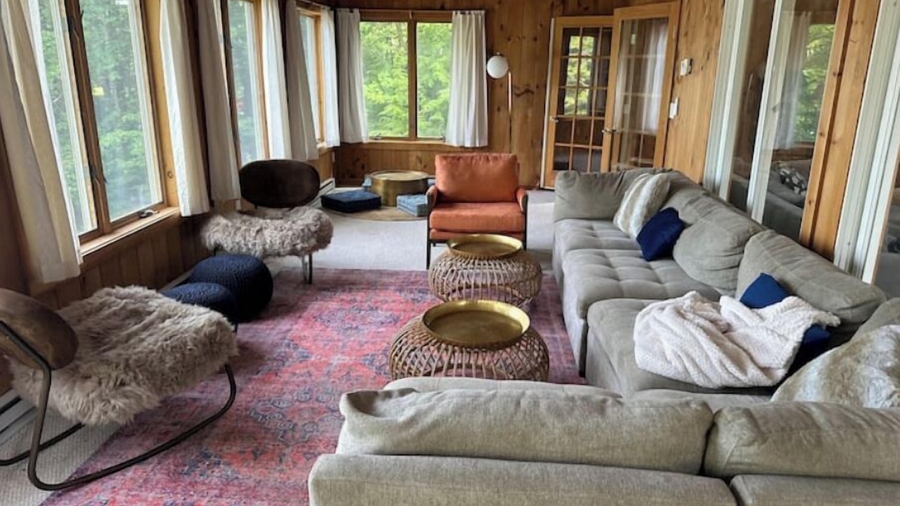 Photo of Livingroom in Sherwood Forest