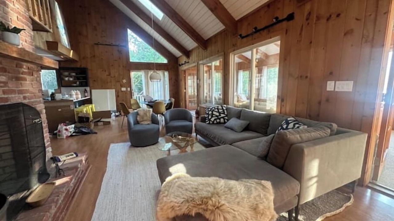 Photo of Livingroom in Sherwood Forest